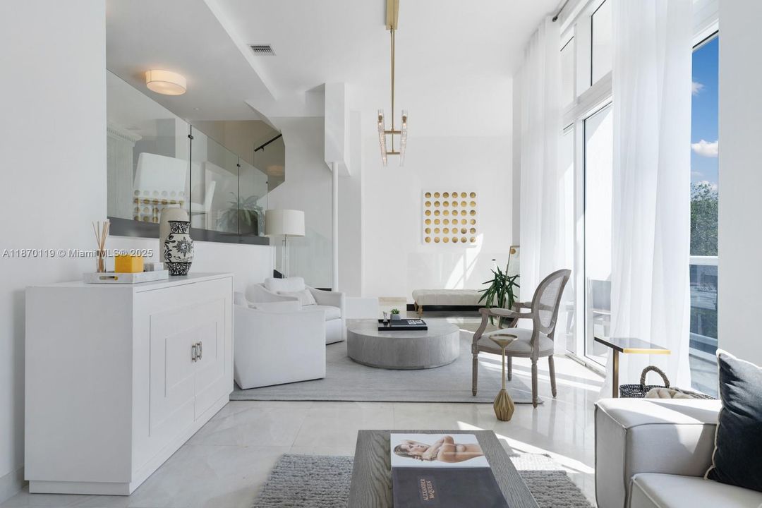 For Sale: $1,950,000 (2 beds, 2 baths, 1864 Square Feet)