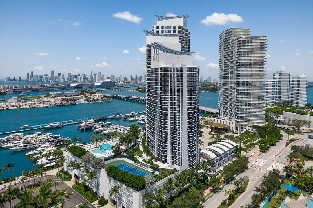 For Sale: $1,950,000 (2 beds, 2 baths, 1864 Square Feet)