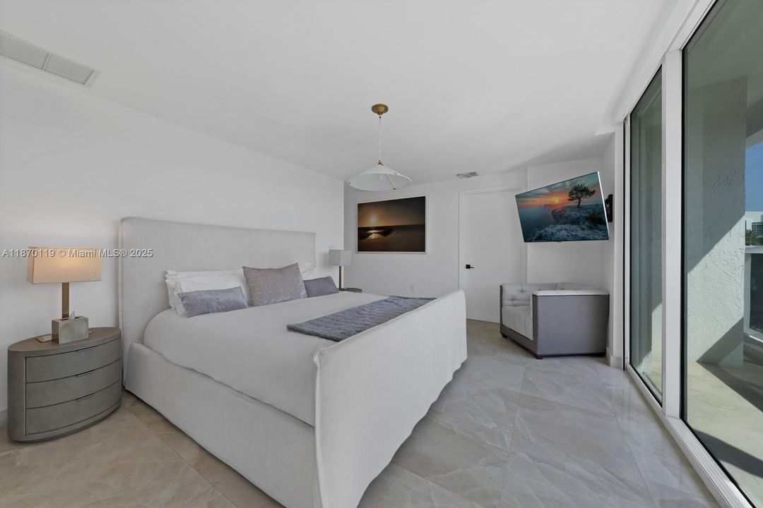 For Sale: $1,950,000 (2 beds, 2 baths, 1864 Square Feet)