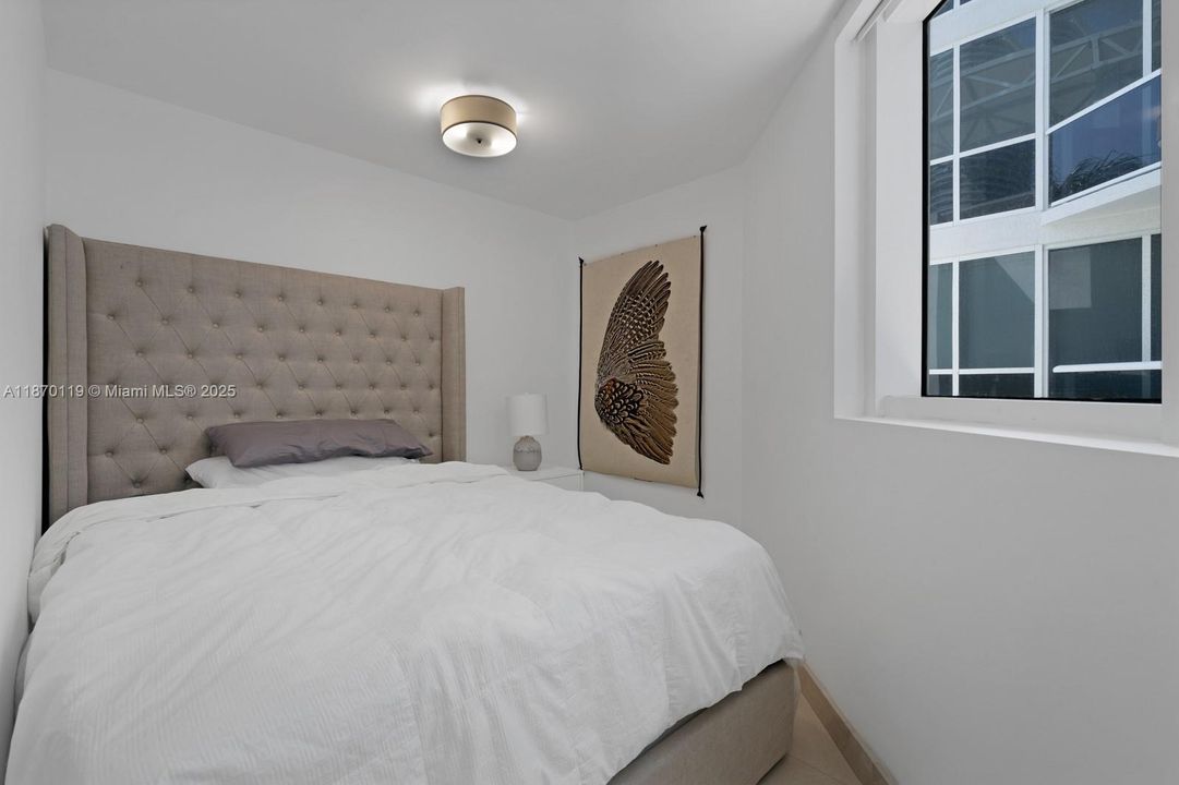 For Sale: $1,950,000 (2 beds, 2 baths, 1864 Square Feet)