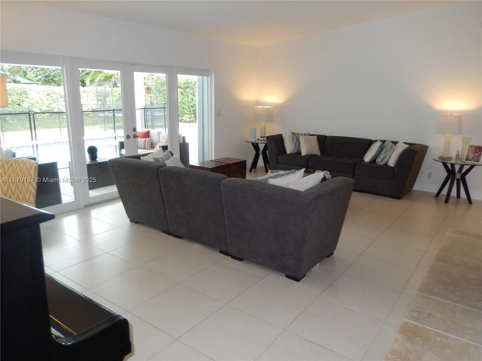 For Rent: $7,800 (4 beds, 3 baths, 2834 Square Feet)