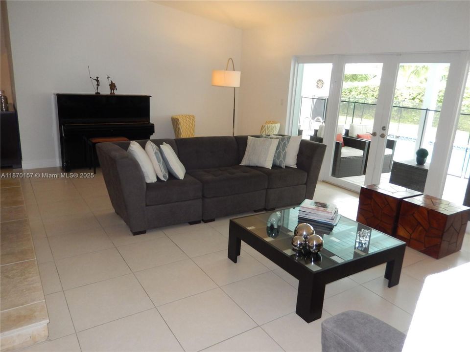 For Rent: $7,800 (4 beds, 3 baths, 2834 Square Feet)