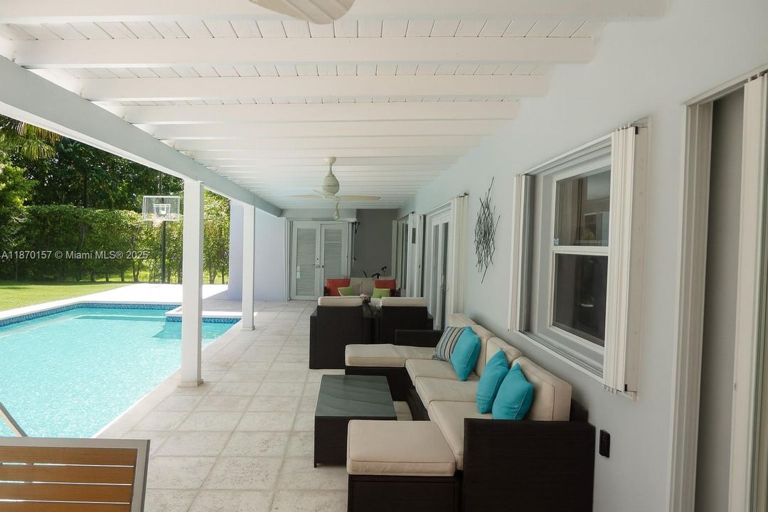 For Rent: $7,800 (4 beds, 3 baths, 2834 Square Feet)