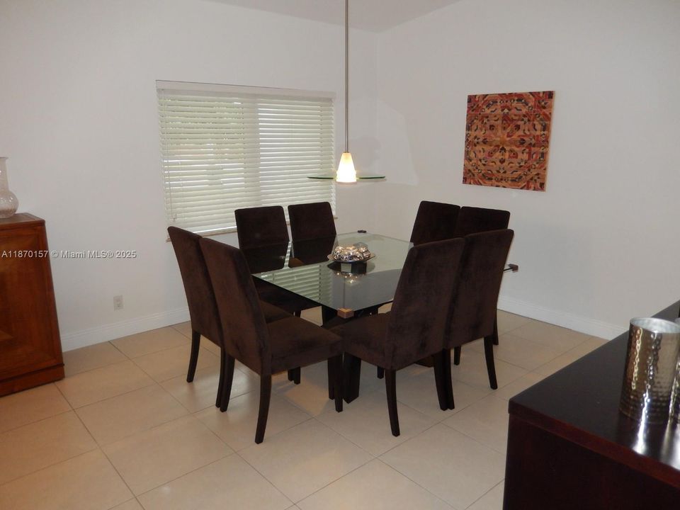 For Rent: $7,800 (4 beds, 3 baths, 2834 Square Feet)