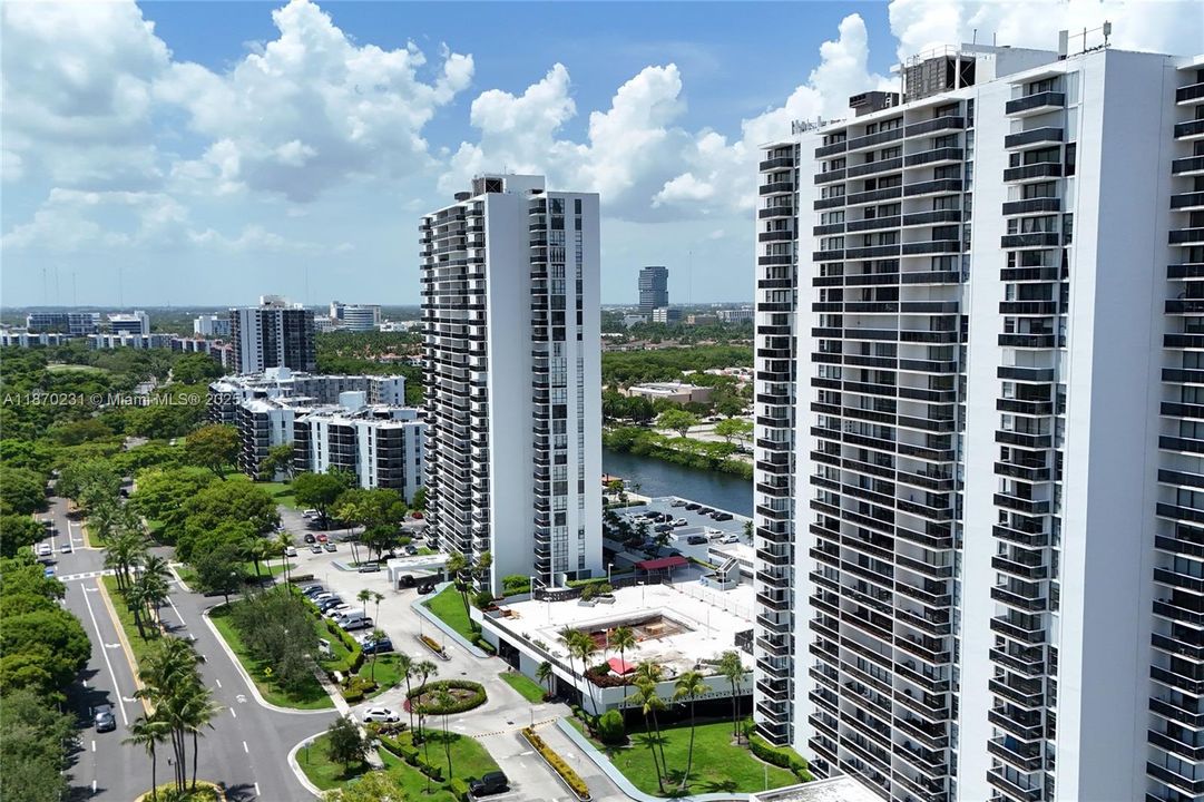 На продажу: $229,900 (2 спален, 2 ванн, 996 Квадратных фут)