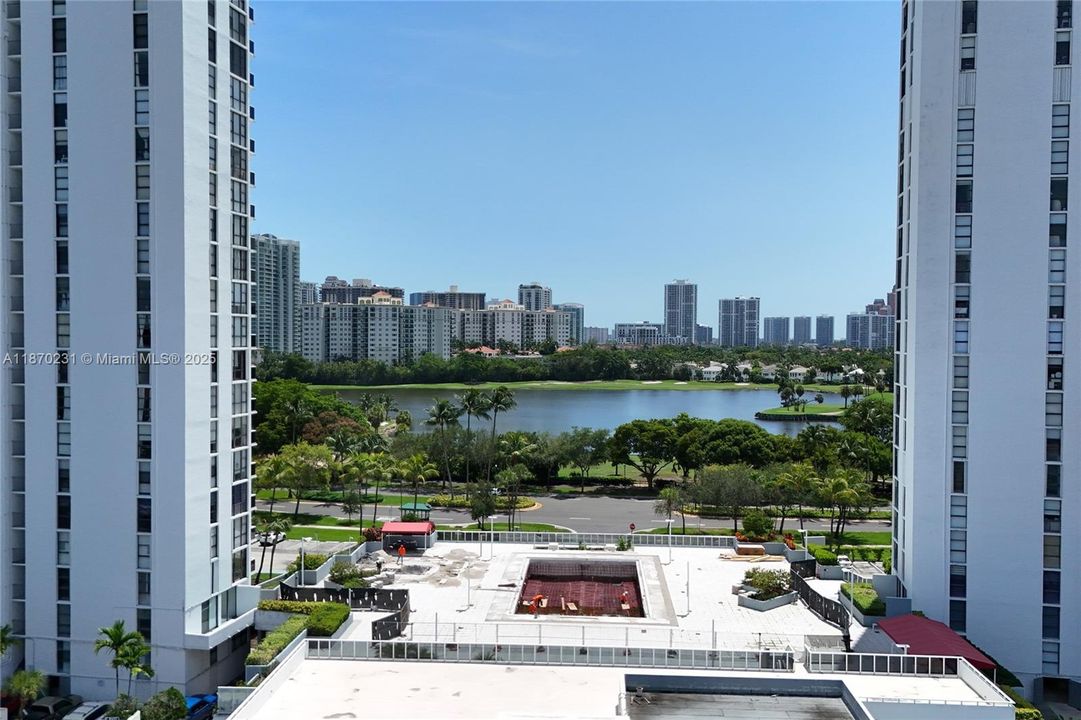 На продажу: $229,900 (2 спален, 2 ванн, 996 Квадратных фут)