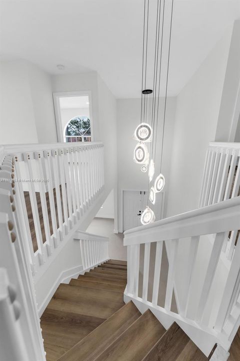 Vendido Recientemente: $750,000 (4 camas, 2 baños, 2250 Pies cuadrados)