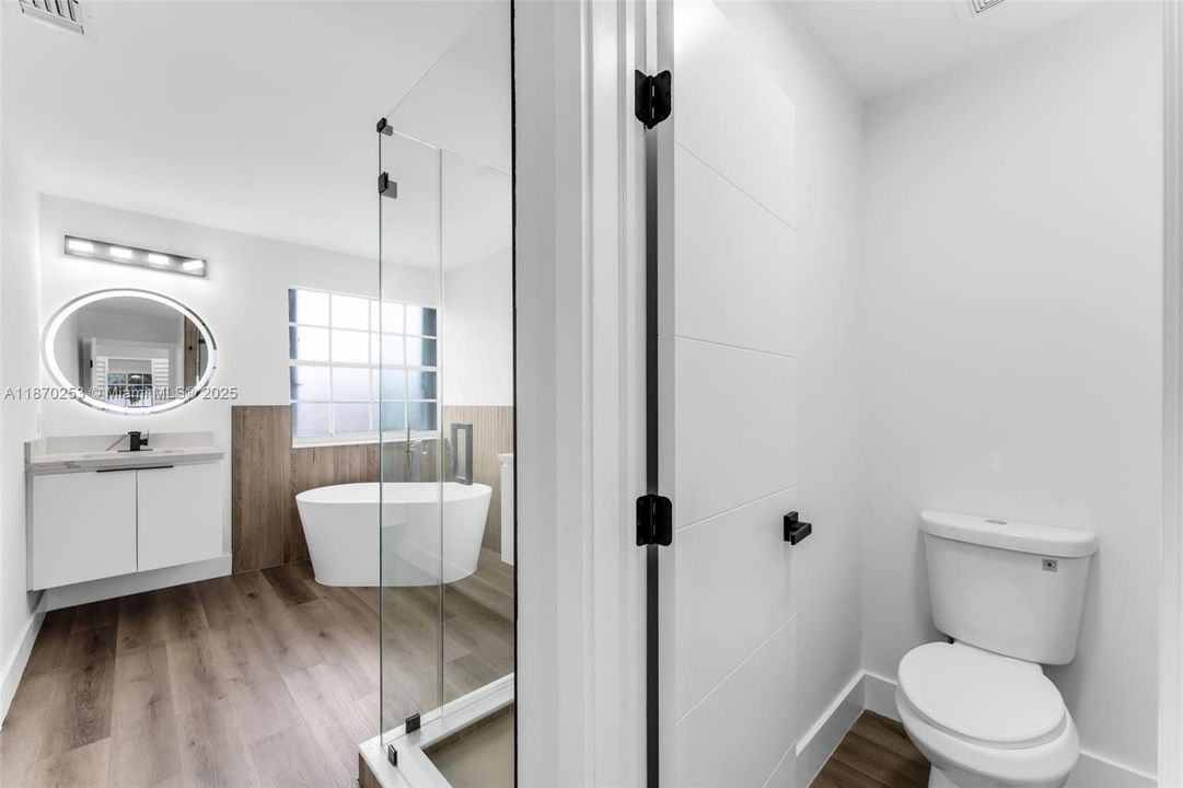 Vendido Recientemente: $750,000 (4 camas, 2 baños, 2250 Pies cuadrados)