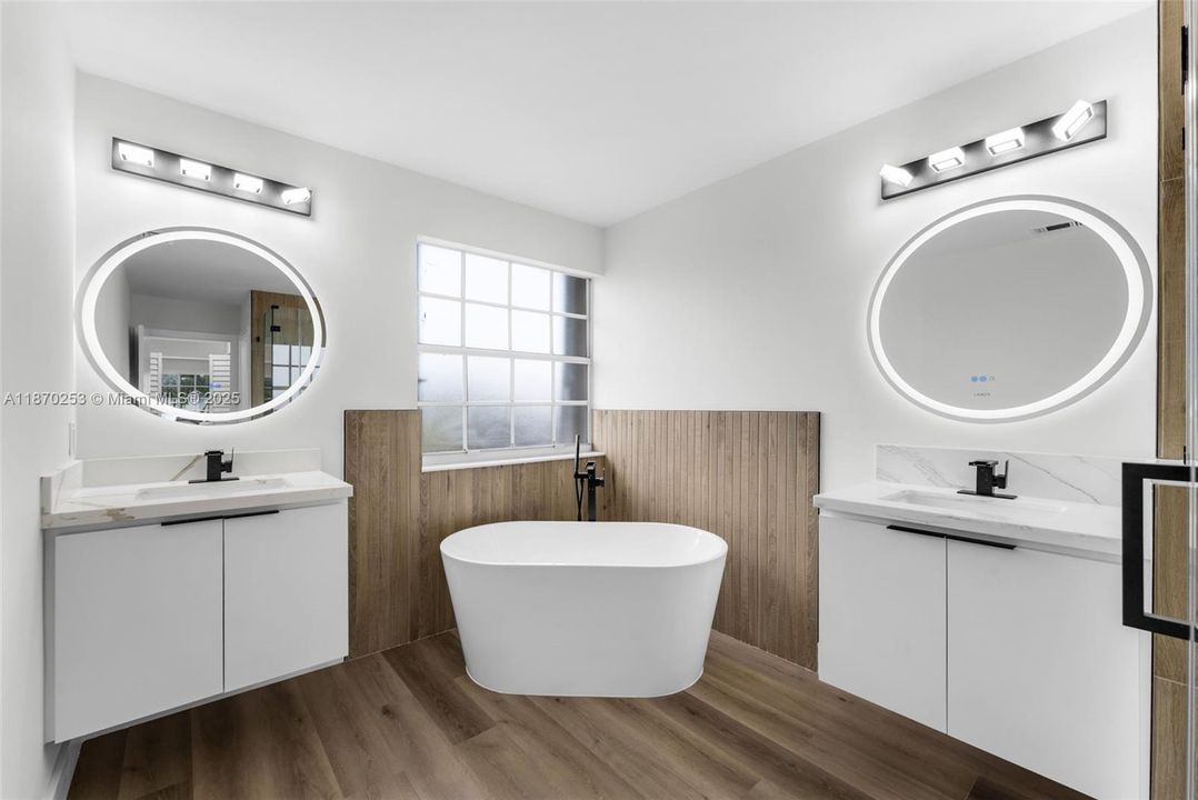 Vendido Recientemente: $750,000 (4 camas, 2 baños, 2250 Pies cuadrados)