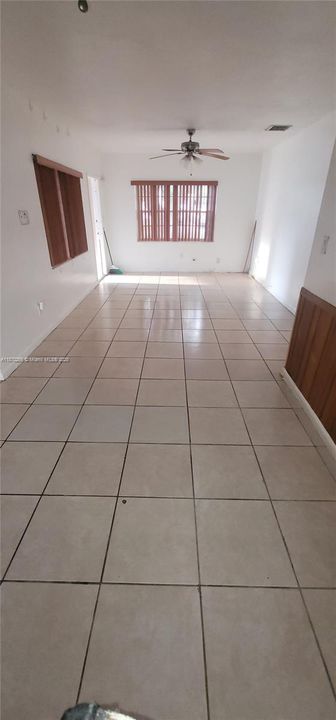 Recently Sold: $420,000 (3 beds, 2 baths, 1497 Square Feet)