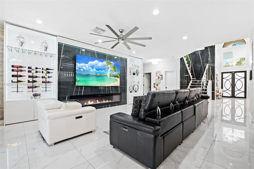 For Sale: $1,850,000 (6 beds, 4 baths, 3579 Square Feet)