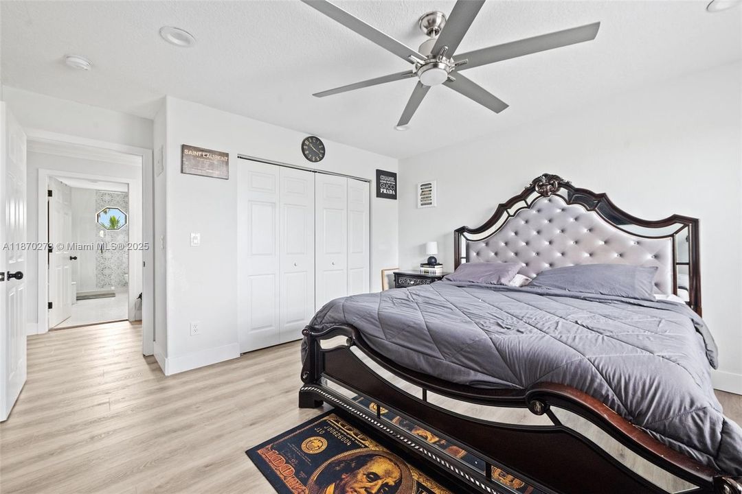 For Sale: $1,850,000 (6 beds, 4 baths, 3579 Square Feet)