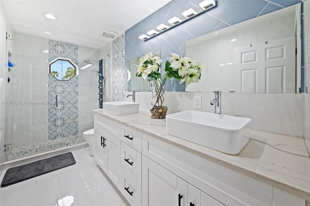 For Sale: $1,850,000 (6 beds, 4 baths, 3579 Square Feet)