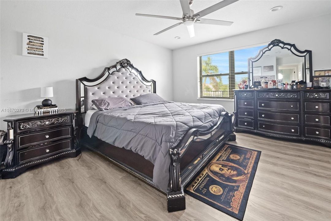 For Sale: $1,850,000 (6 beds, 4 baths, 3579 Square Feet)