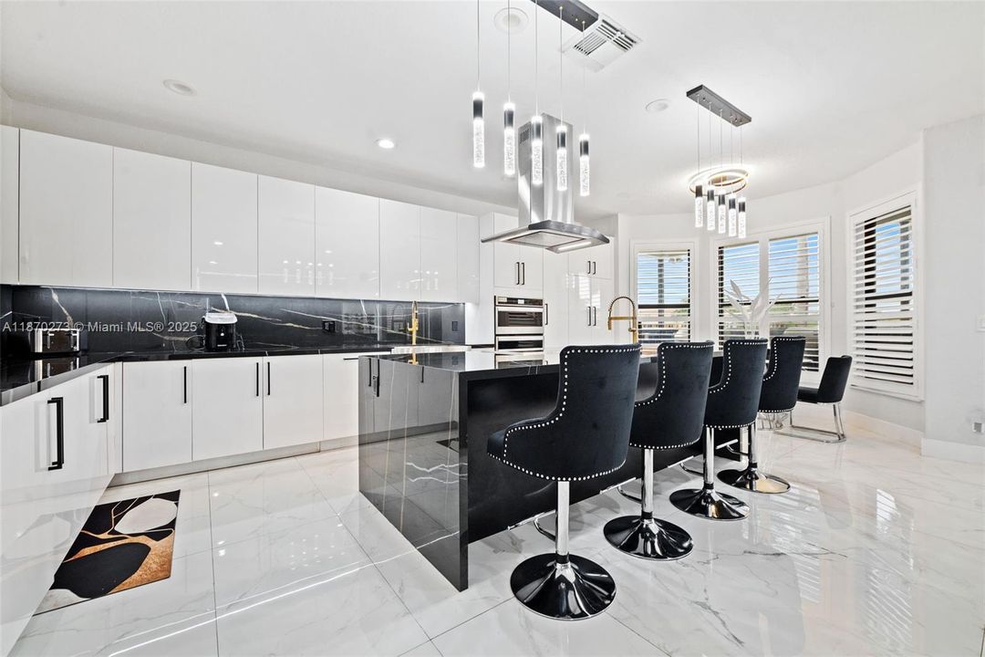 For Sale: $1,850,000 (6 beds, 4 baths, 3579 Square Feet)