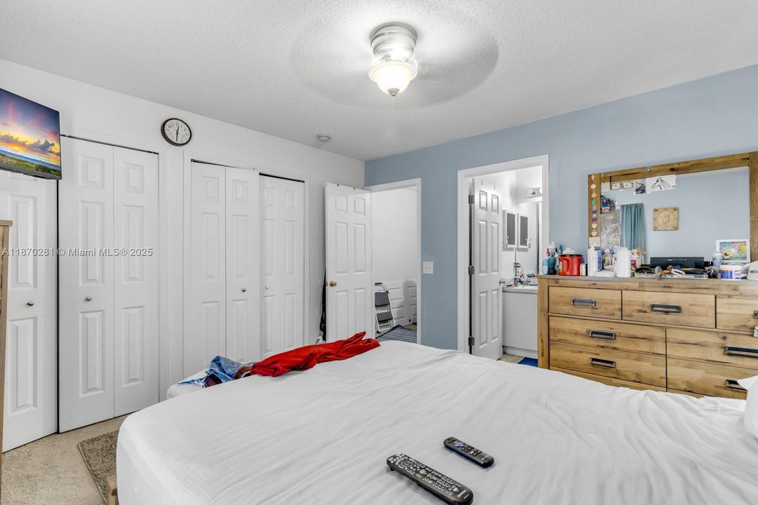 待售: $1,199,999 (0 贝兹, 0 浴室, 0 平方英尺)