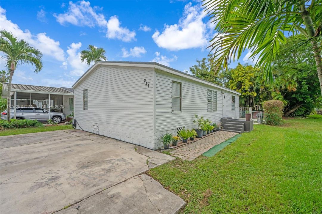 En Venta: $269,900 (3 camas, 2 baños, 1170 Pies cuadrados)