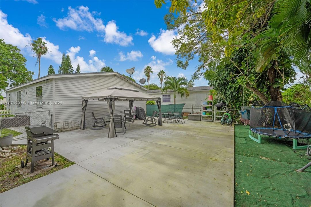 En Venta: $269,900 (3 camas, 2 baños, 1170 Pies cuadrados)