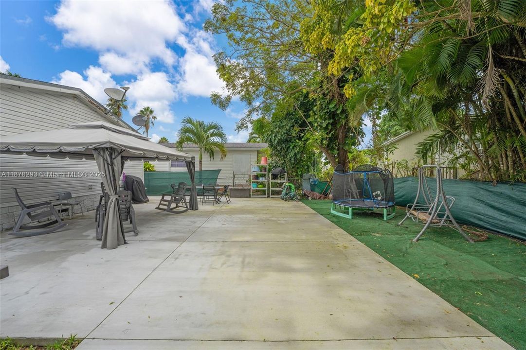 En Venta: $269,900 (3 camas, 2 baños, 1170 Pies cuadrados)