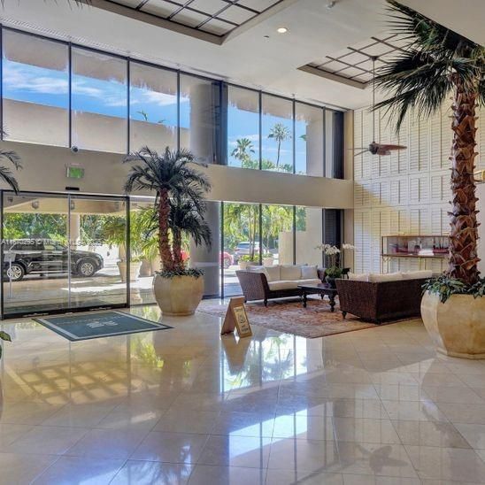 For Sale: $2,700,000 (3 beds, 3 baths, 2001 Square Feet)