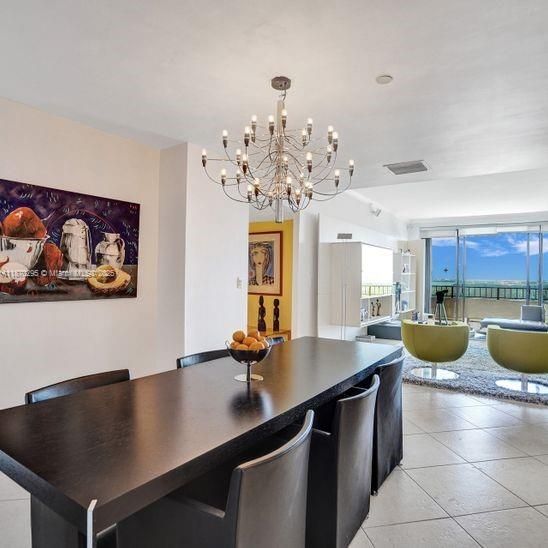 For Sale: $2,700,000 (3 beds, 3 baths, 2001 Square Feet)