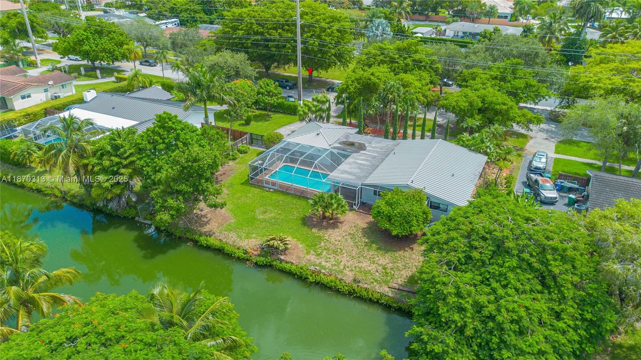 En Venta: $990,000 (3 camas, 2 baños, 2143 Pies cuadrados)