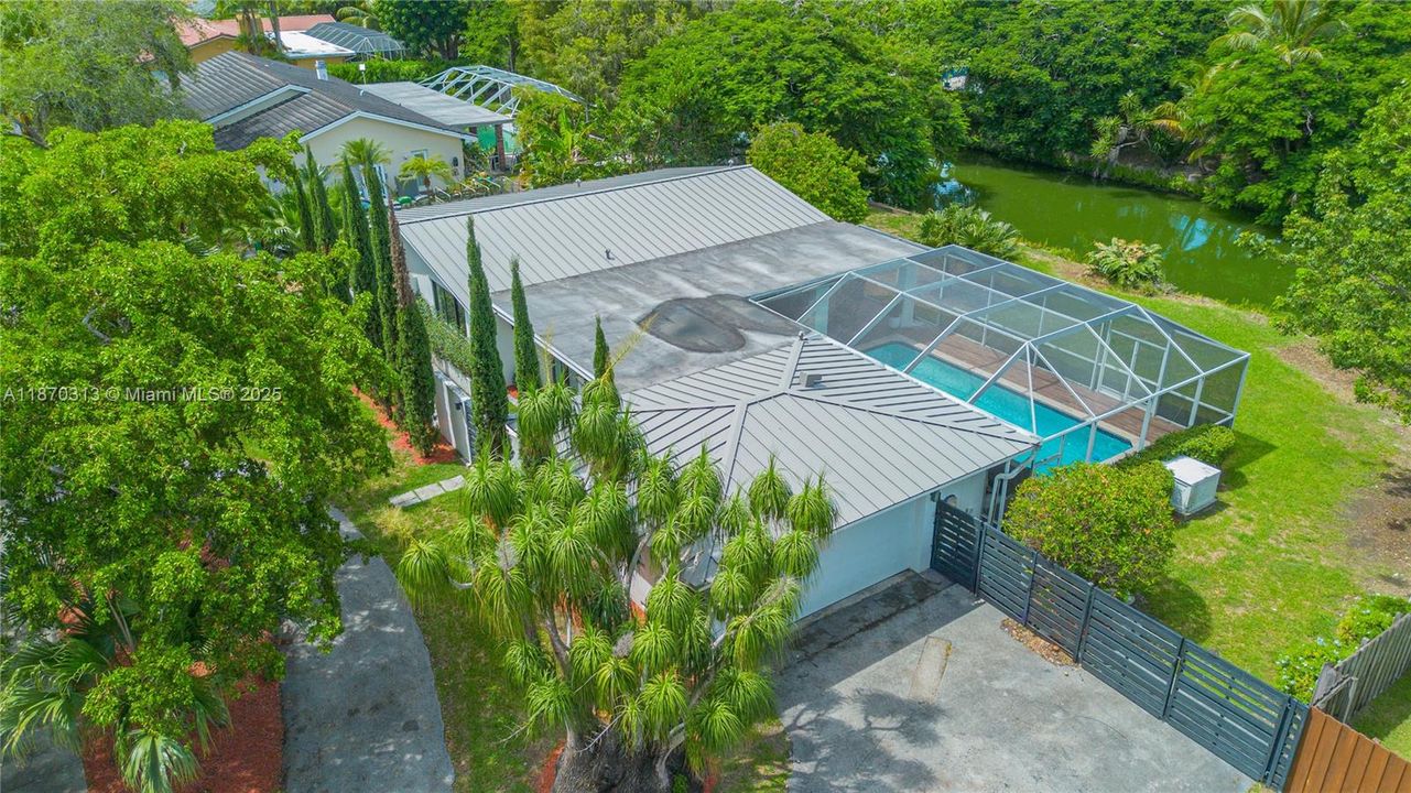 En Venta: $990,000 (3 camas, 2 baños, 2143 Pies cuadrados)