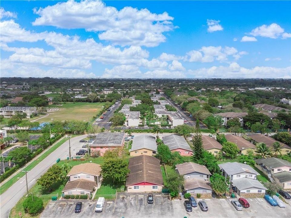 合同活跃: $795,000 (0 贝兹, 0 浴室, 2906 平方英尺)