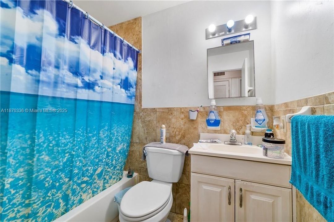 合同活跃: $795,000 (0 贝兹, 0 浴室, 2906 平方英尺)