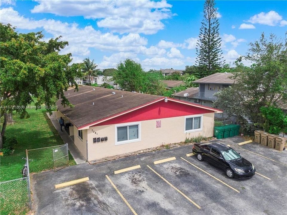 合同活跃: $795,000 (0 贝兹, 0 浴室, 2906 平方英尺)