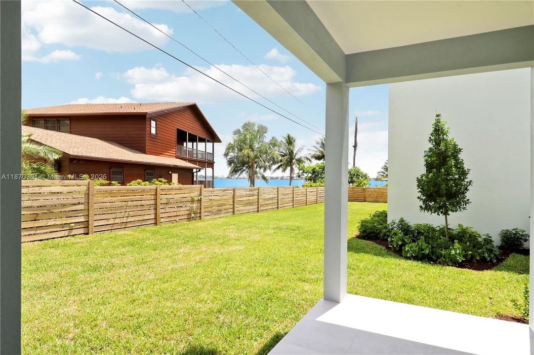 For Sale: $1,125,000 (4 beds, 4 baths, 2954 Square Feet)