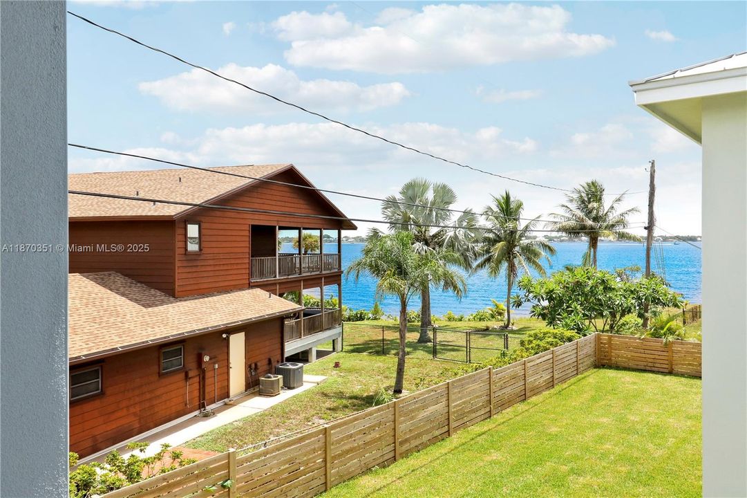 For Sale: $1,125,000 (4 beds, 4 baths, 2954 Square Feet)