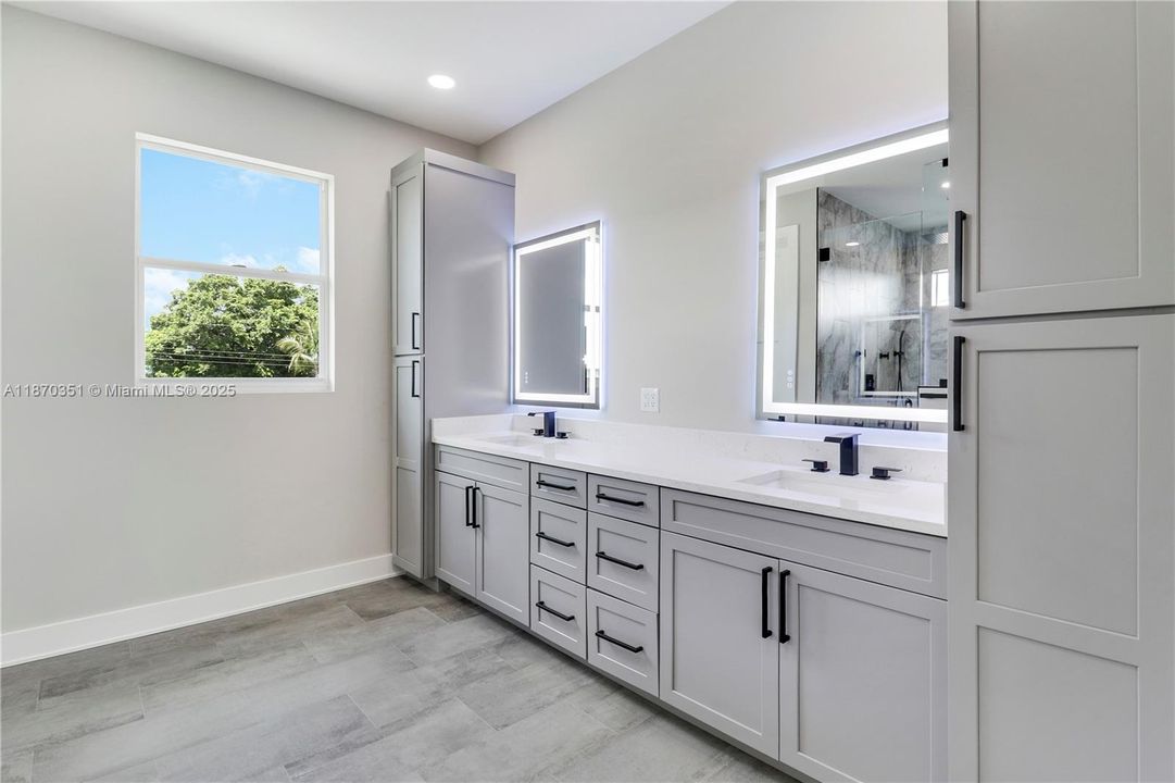 For Sale: $1,125,000 (4 beds, 4 baths, 2954 Square Feet)