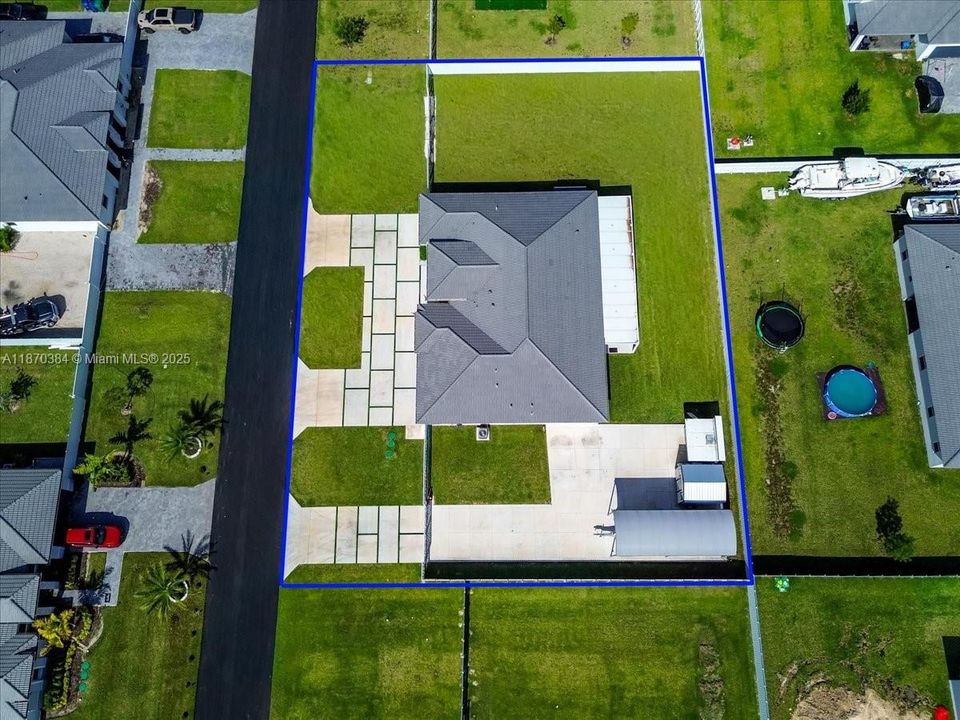 For Sale: $1,275,000 (5 beds, 4 baths, 2838 Square Feet)