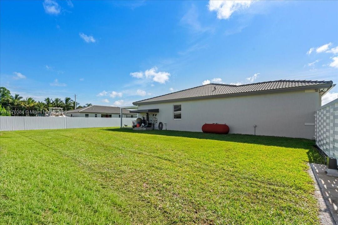 For Sale: $1,275,000 (5 beds, 4 baths, 2838 Square Feet)