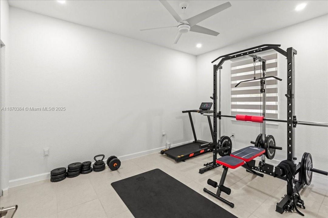 For Sale: $1,275,000 (5 beds, 4 baths, 2838 Square Feet)