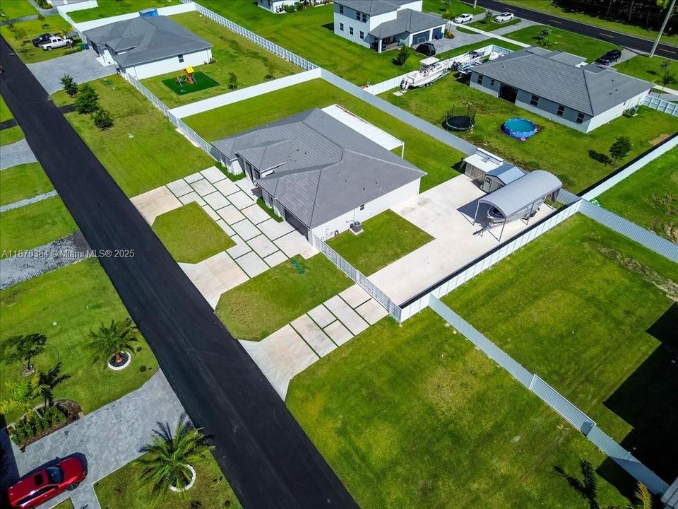 For Sale: $1,275,000 (5 beds, 4 baths, 2838 Square Feet)