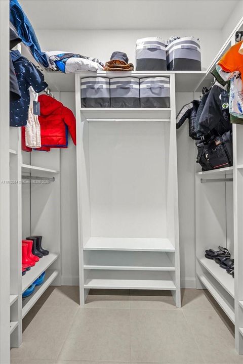 For Sale: $1,275,000 (5 beds, 4 baths, 2838 Square Feet)