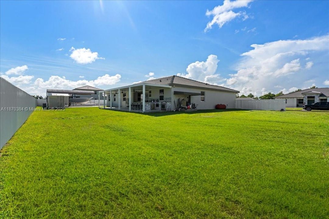 For Sale: $1,275,000 (5 beds, 4 baths, 2838 Square Feet)