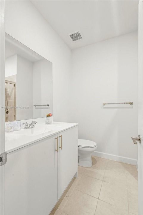 For Sale: $1,275,000 (5 beds, 4 baths, 2838 Square Feet)