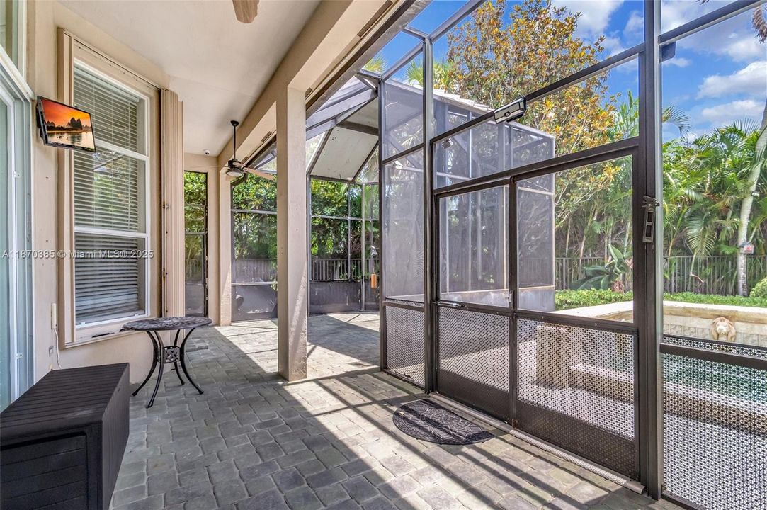 Active With Contract: $899,000 (3 beds, 2 baths, 2466 Square Feet)