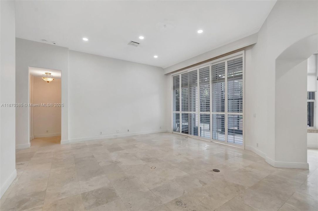 Active With Contract: $899,000 (3 beds, 2 baths, 2466 Square Feet)