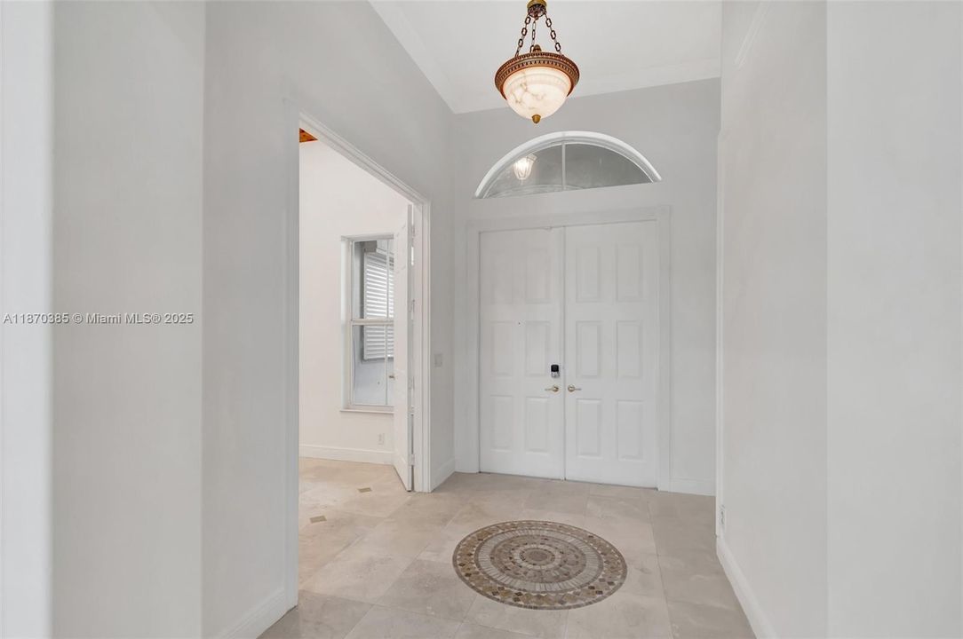 Active With Contract: $899,000 (3 beds, 2 baths, 2466 Square Feet)