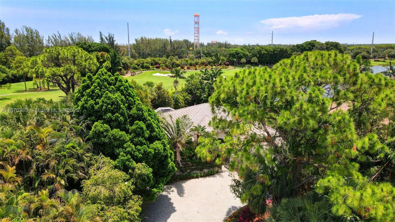 Active With Contract: $899,000 (3 beds, 2 baths, 2466 Square Feet)