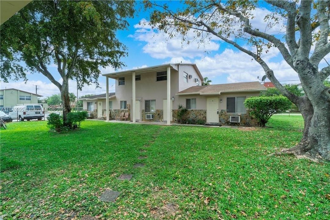 Active With Contract: $755,000 (0 beds, 0 baths, 2549 Square Feet)