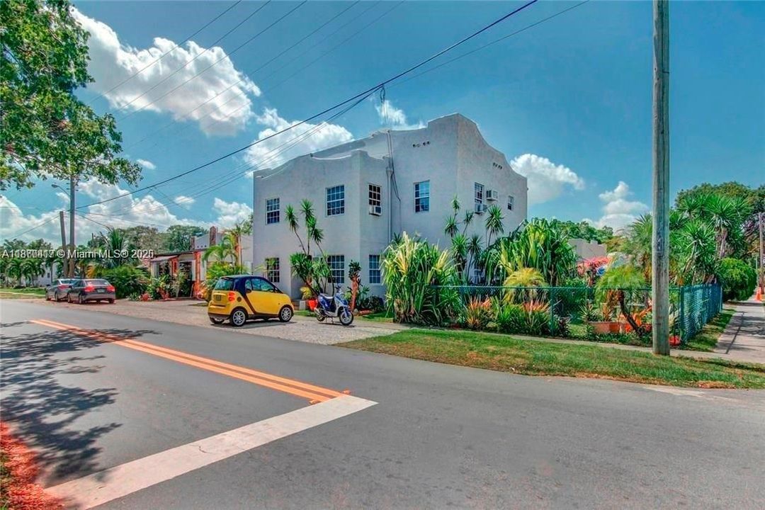 Active With Contract: $799,000 (0 beds, 0 baths, 2899 Square Feet)