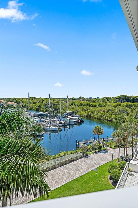 Vendido Recientemente: $4,750,000 (3 camas, 3 baños, 3937 Pies cuadrados)