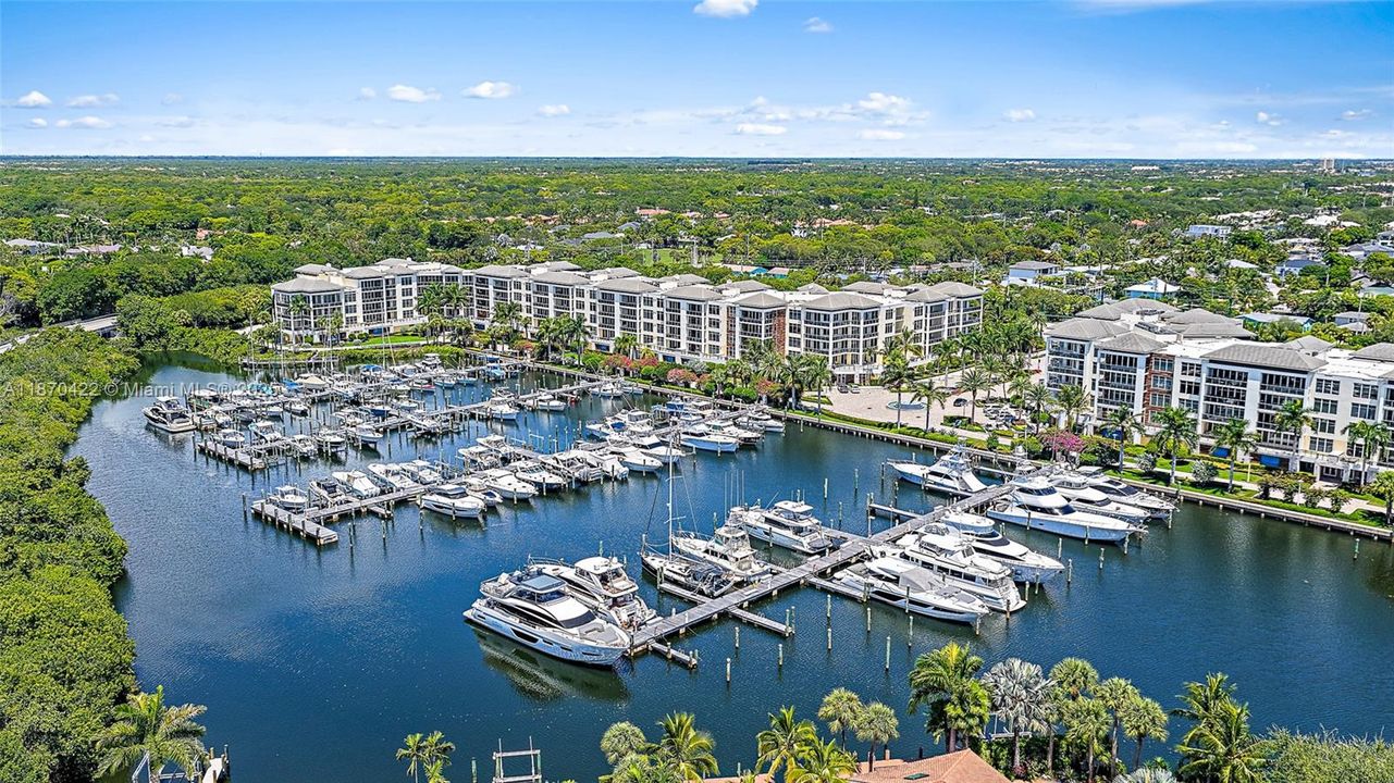 Vendido Recientemente: $4,750,000 (3 camas, 3 baños, 3937 Pies cuadrados)