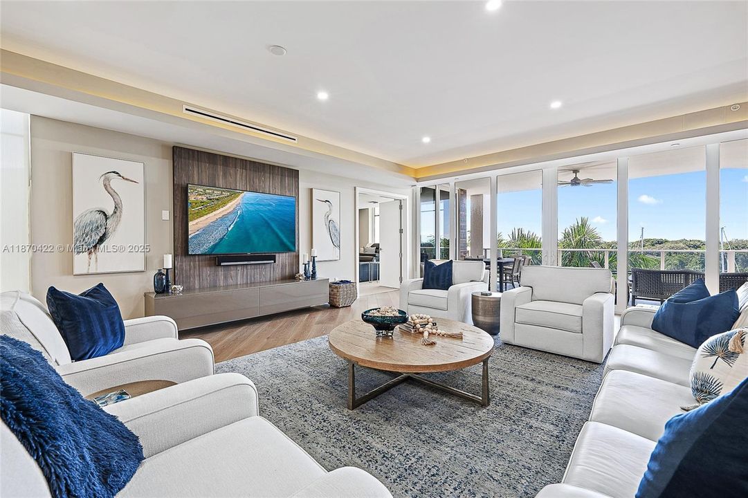 Vendido Recientemente: $4,750,000 (3 camas, 3 baños, 3937 Pies cuadrados)