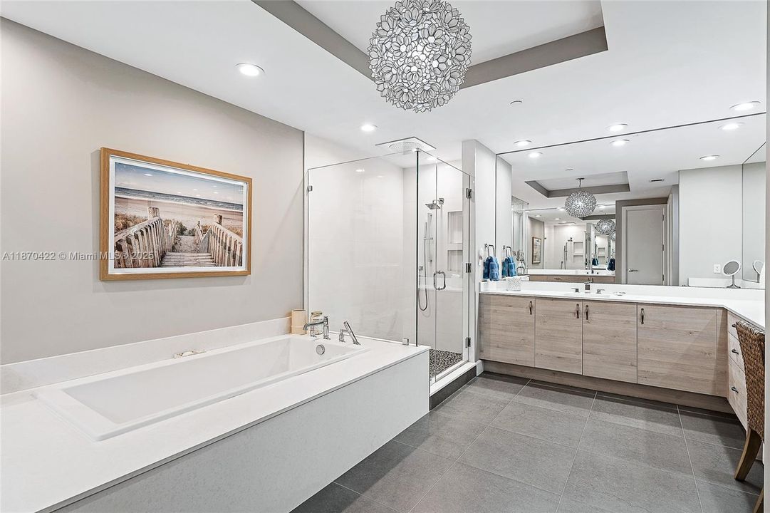 Vendido Recientemente: $4,750,000 (3 camas, 3 baños, 3937 Pies cuadrados)